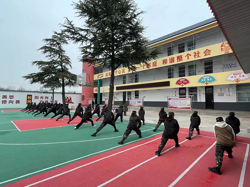 励萱叛逆