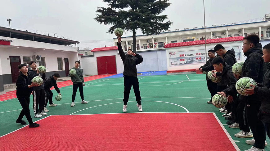 励萱叛逆