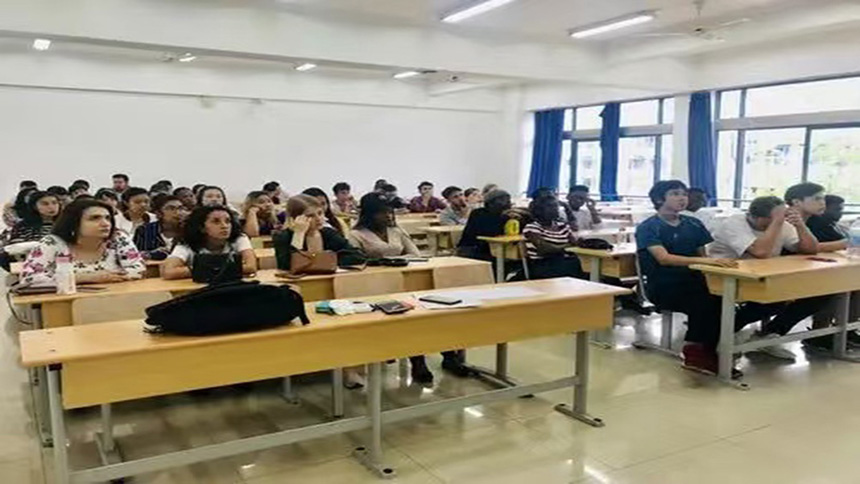 <"留学"